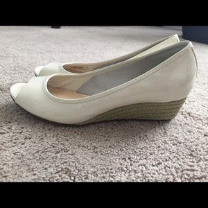 Cole Hahn Cream Wedges Size 9